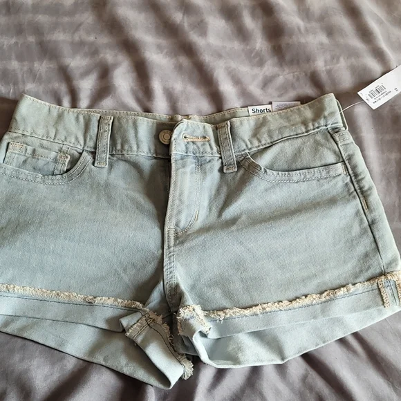 Old Navy Shorts, Girl Size 12 - Picture 2 of 8